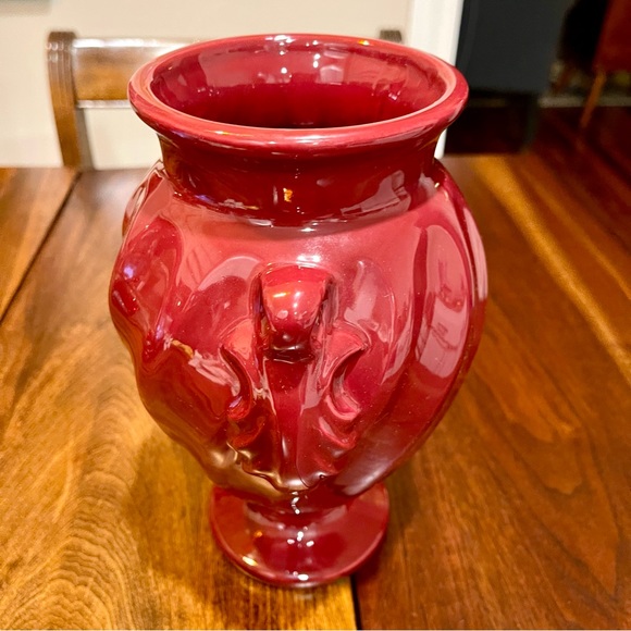 Vintage Haeger Pottery Urn Style Vase. Cranberry Glaze - Picture 6 of 14